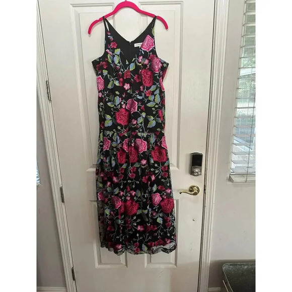 Dress The Population Size Small Aurora Floral Midi Embroidered dress - Picture 3 of 10